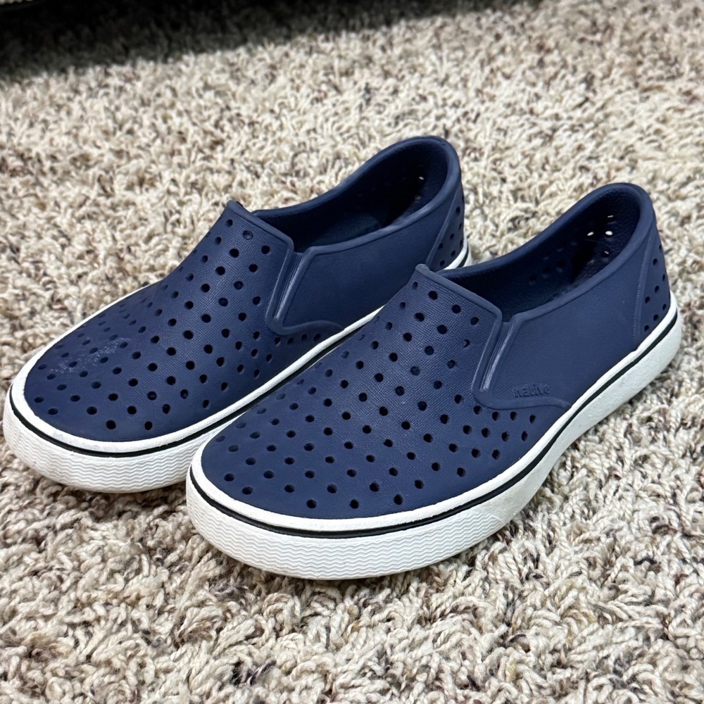 Native Miles Kids Navy Blue White Slip On EVA Sneakers Shoes J2 - Picture 2 of 7